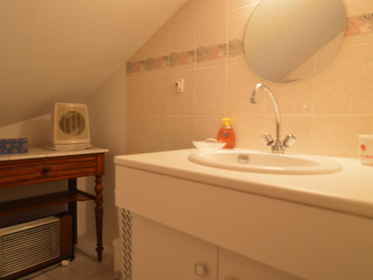 Authentic Cottage In Nouart Near Forest Bagian luar foto
