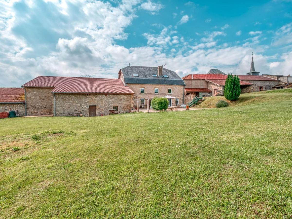 Authentic Cottage In Nouart Near Forest Bagian luar foto